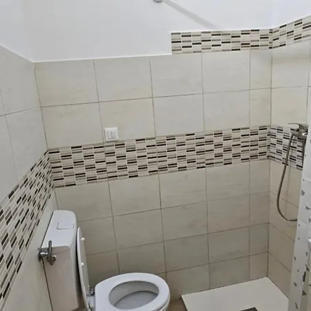 Nicrob Apartment *